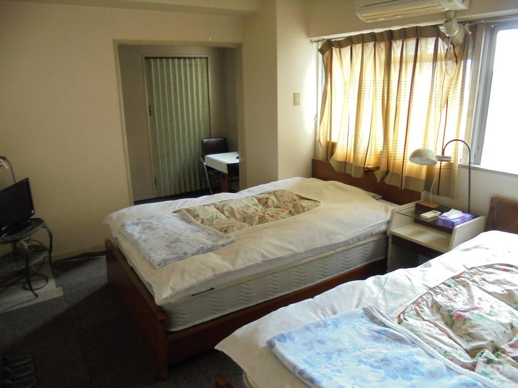 Yoshino Ryokan Осака Екстериор снимка
